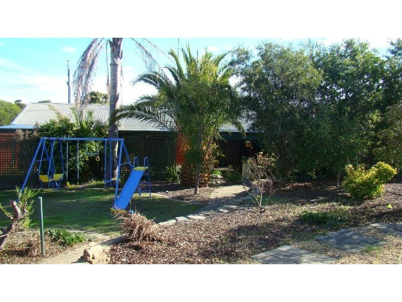 16 Marlborough Street, Victor Harbor SA 5211