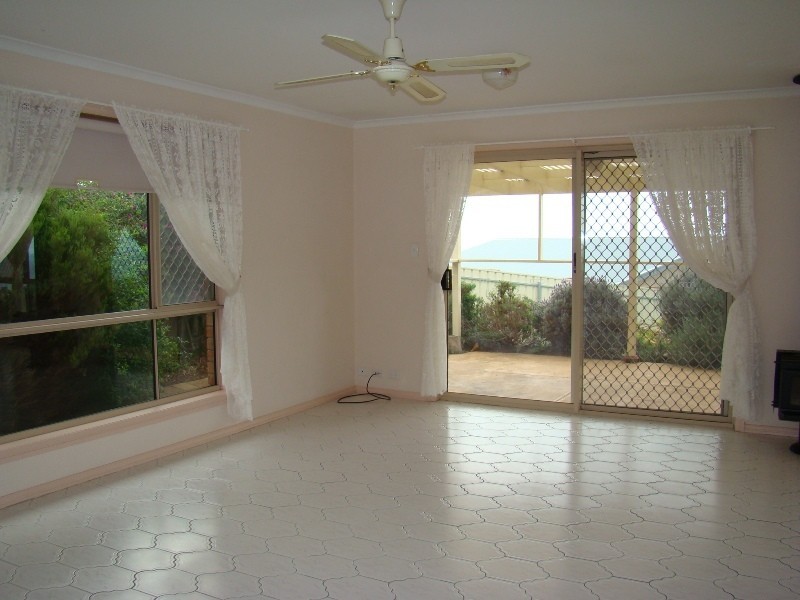 16 Three Gullies Road, Encounter Bay SA 5211