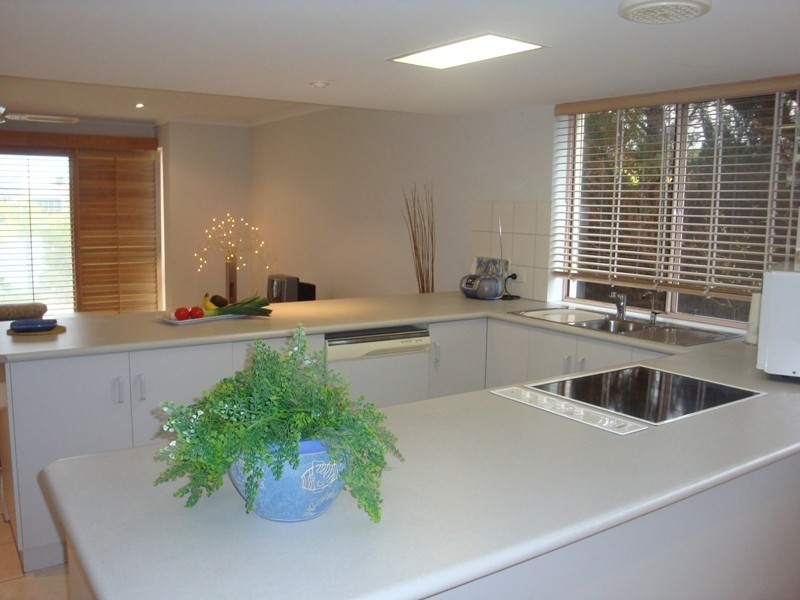 1/1 Lakeside Circuit, Encounter Bay SA 5211