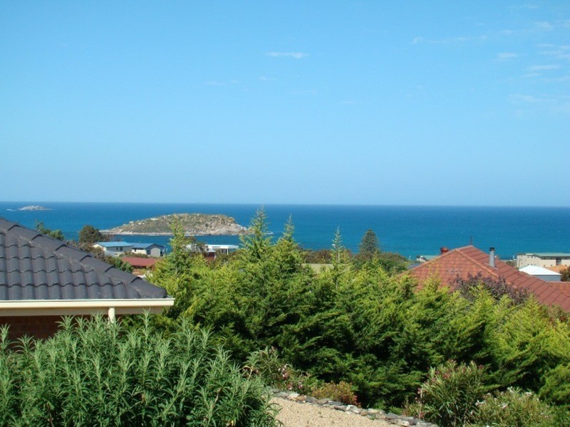 15 Davies Street, Encounter Bay SA 5211