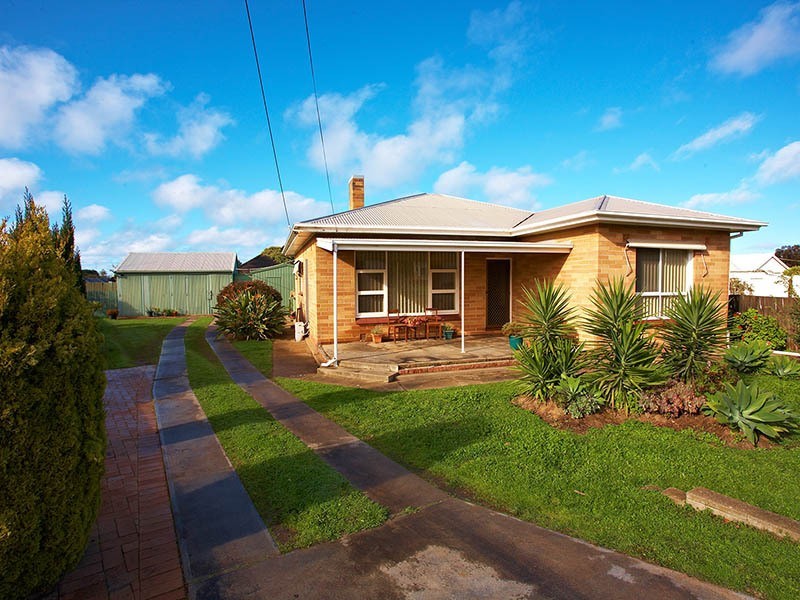 6 Swain Road, Victor Harbor SA 5211