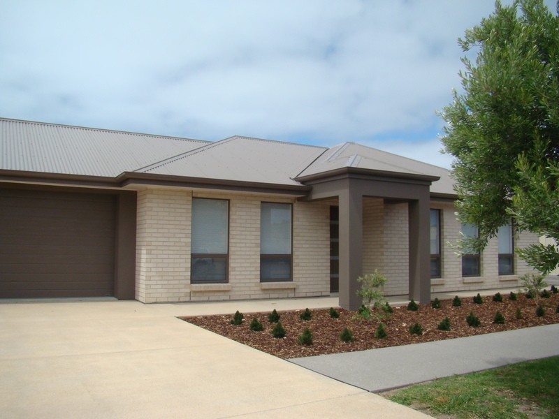 18 – 22 Leworthy Street, Victor Harbor SA 5211