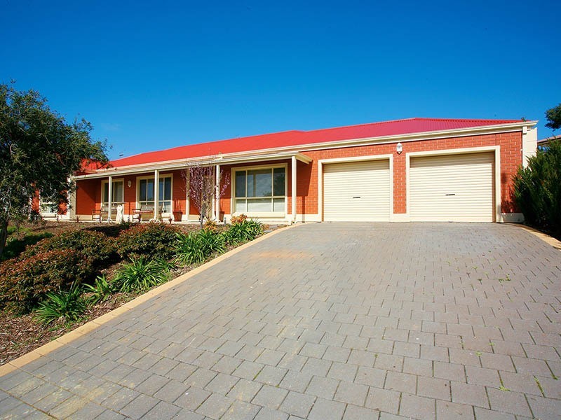 15 Tudor Avenue, Victor Harbor SA 5211