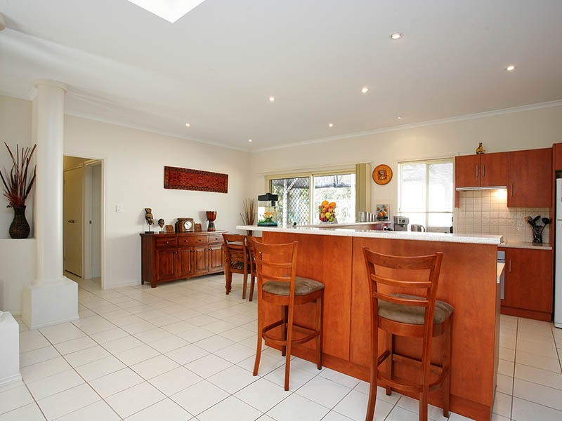 15 Tudor Avenue, Victor Harbor SA 5211