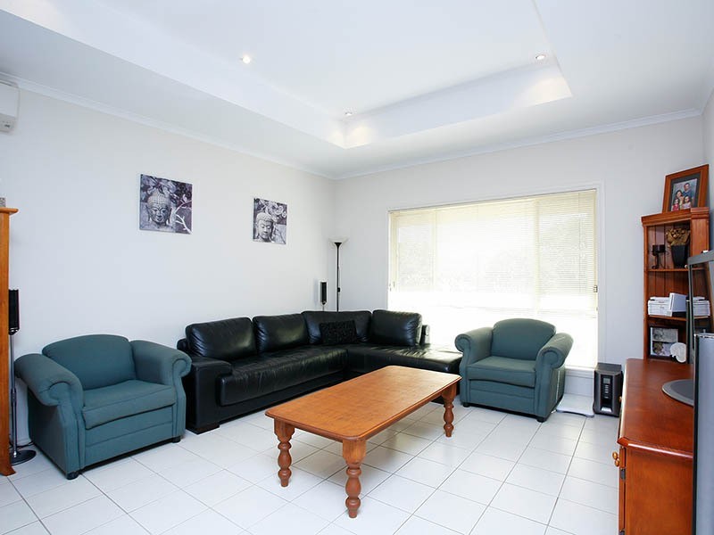 15 Tudor Avenue, Victor Harbor SA 5211