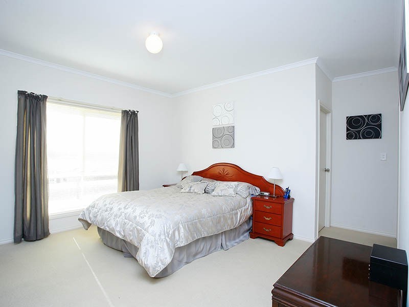 15 Tudor Avenue, Victor Harbor SA 5211