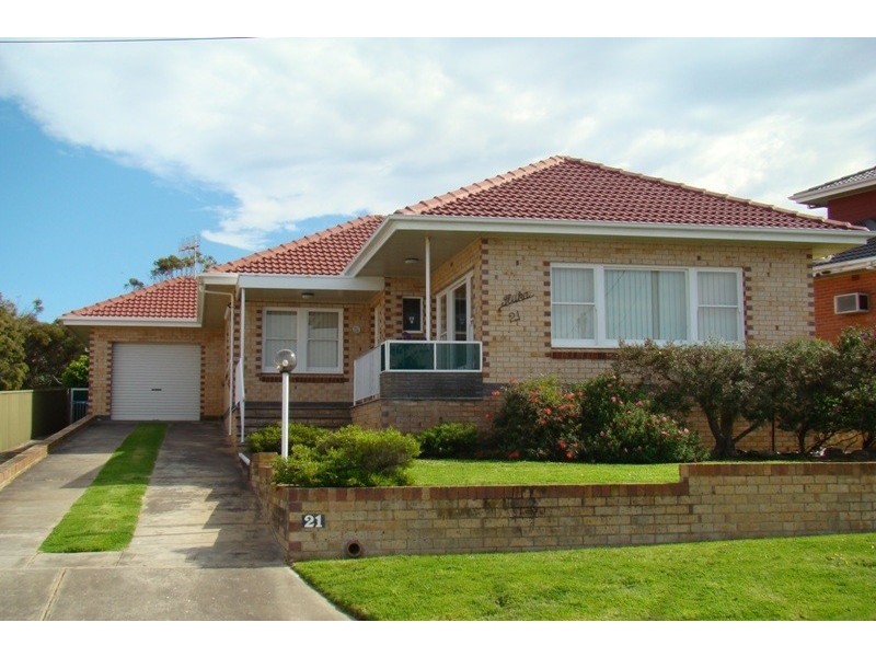 21 Heggerton Street, Victor Harbor SA 5211