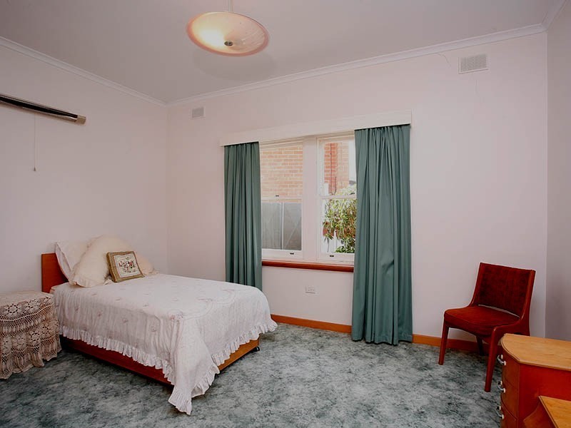 21 Heggerton Street, Victor Harbor SA 5211