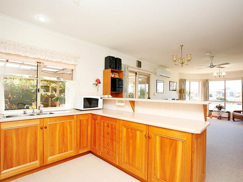 27 Matthew Flinders Drive, Encounter Bay SA 5211