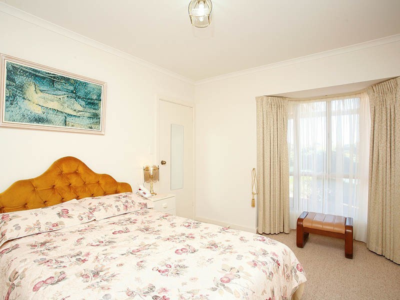 27 Matthew Flinders Drive, Encounter Bay SA 5211