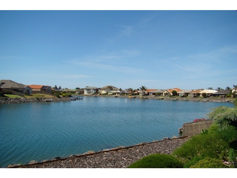 27 Matthew Flinders Drive, Encounter Bay SA 5211