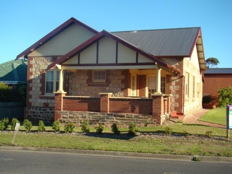 21 Hindmarsh Road, Mccracken SA 5211