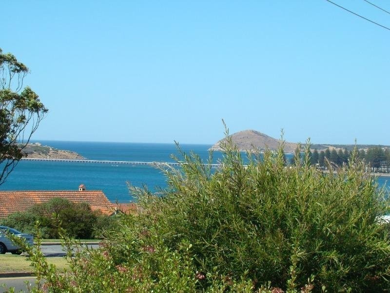 21 Hindmarsh Road, Mccracken SA 5211