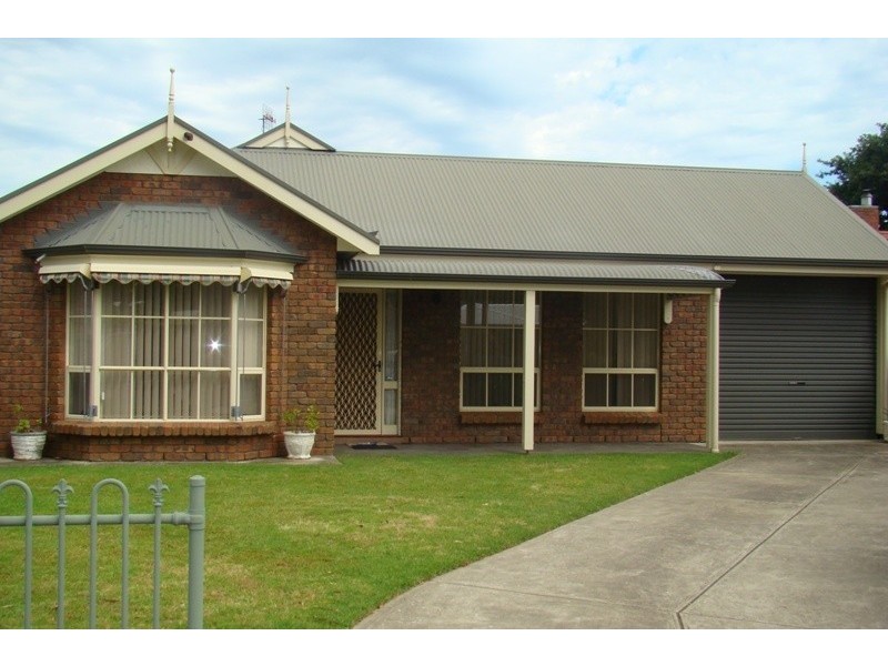 4A Leworthy Street, Victor Harbor SA 5211