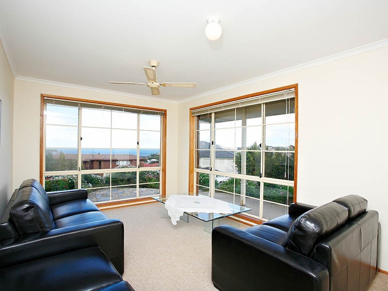 14 Davies Street, Encounter Bay SA 5211