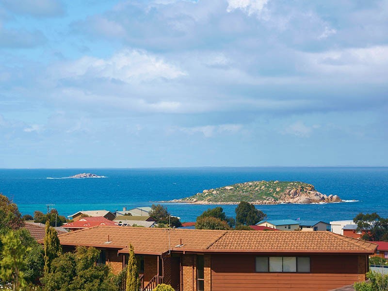 14 Davies Street, Encounter Bay SA 5211