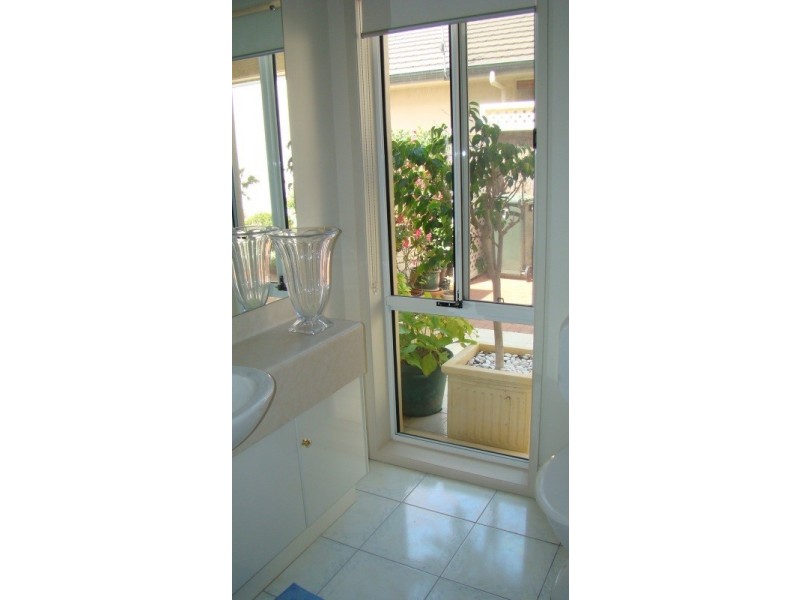 16 Clipper Court, Encounter Bay SA 5211