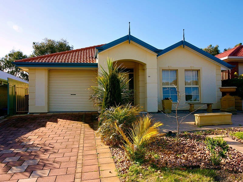 18 Riverway Court, Mccracken SA 5211