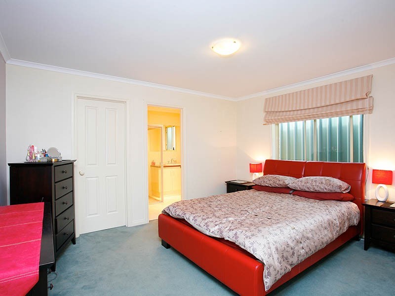 18 Riverway Court, Mccracken SA 5211