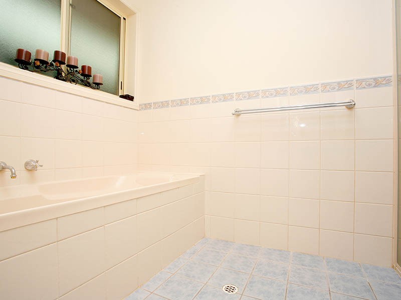 18 Riverway Court, Mccracken SA 5211