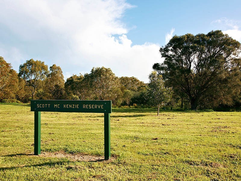 18 Riverway Court, Mccracken SA 5211