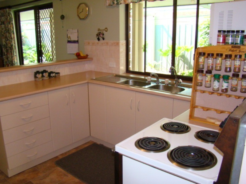 4 Thorne Terrace, Victor Harbor SA 5211