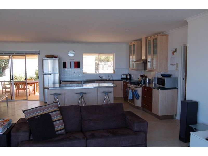 98 Seagull Avenue, Hayborough SA 5211