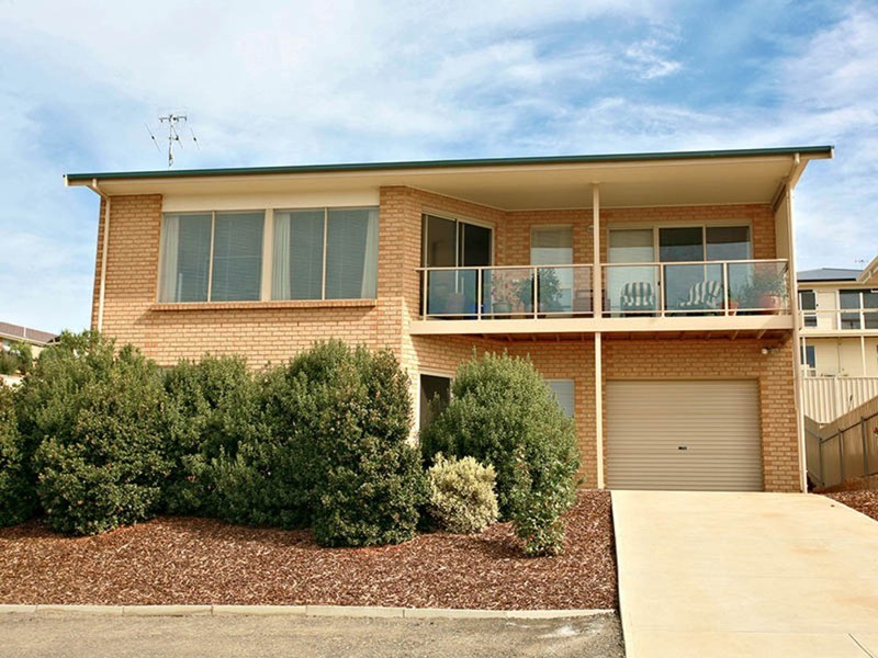 17 Minke Whale Drive, Encounter Bay SA 5211