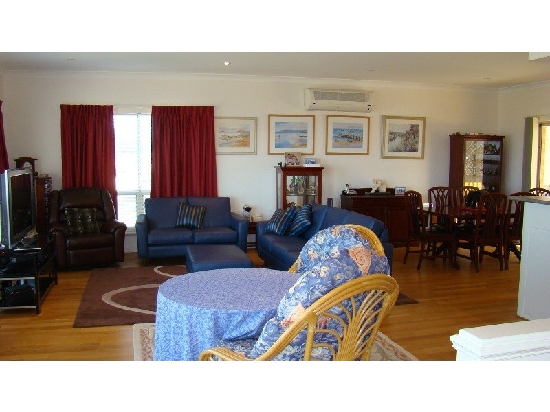 17 Minke Whale Drive, Encounter Bay SA 5211