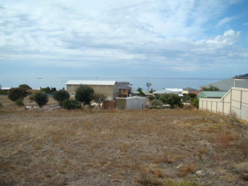 13 White Close, Encounter Bay SA 5211