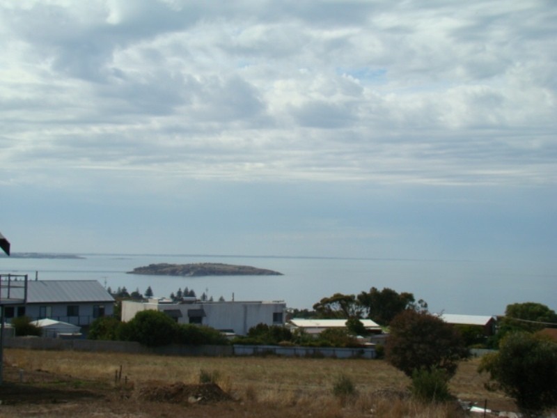 13 White Close, Encounter Bay SA 5211