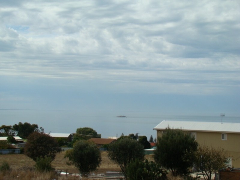 13 White Close, Encounter Bay SA 5211
