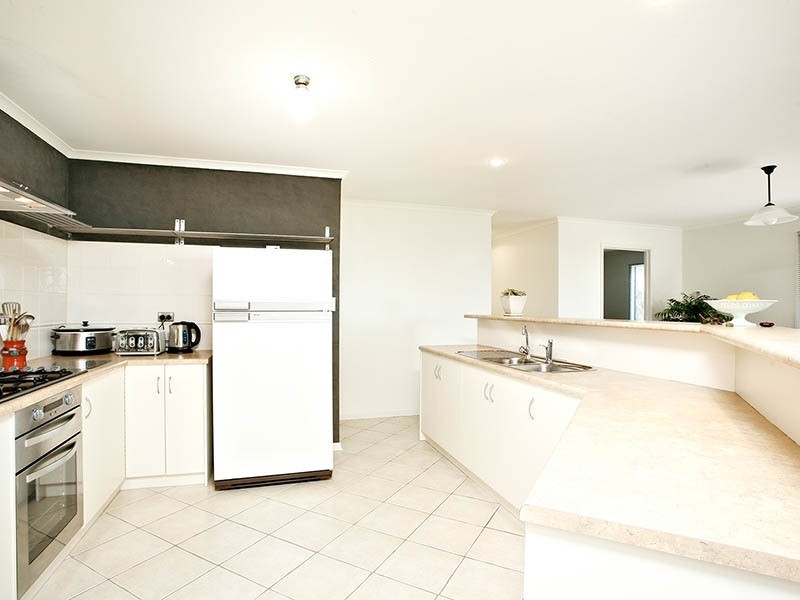 60 Warland Avenue, Victor Harbor SA 5211