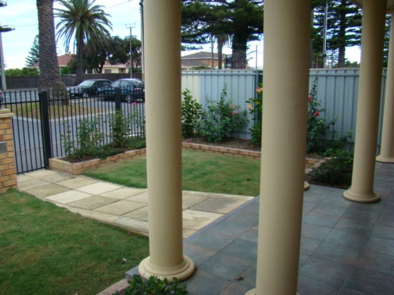31 Victoria Street, Victor Harbor SA 5211