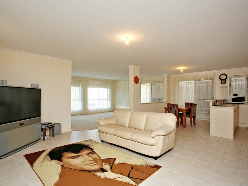 17 Drummond Circuit, Hayborough SA 5211