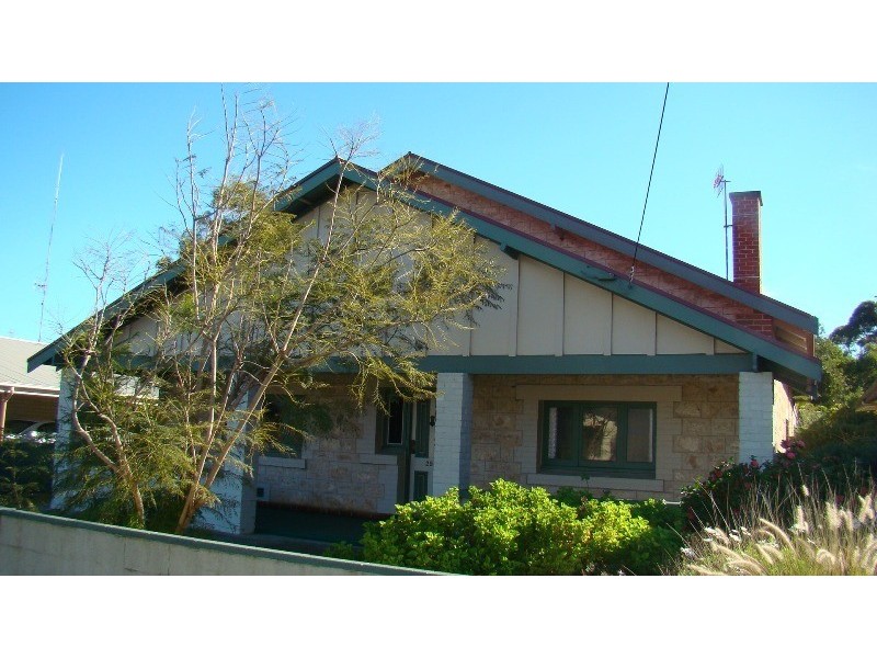 29 Sturt Street, Victor Harbor SA 5211