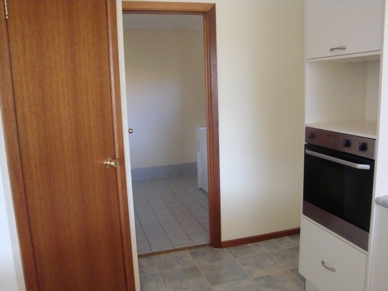 16 Riverway Court, Mccracken SA 5211