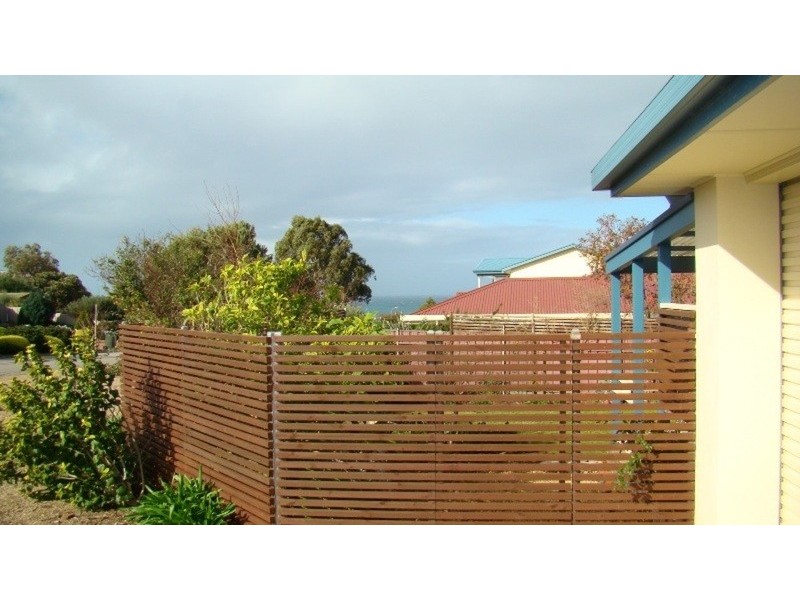 10 Crystal Court, Encounter Bay SA 5211