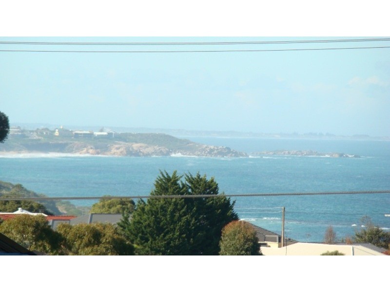 16 Greenhills Road, Victor Harbor SA 5211