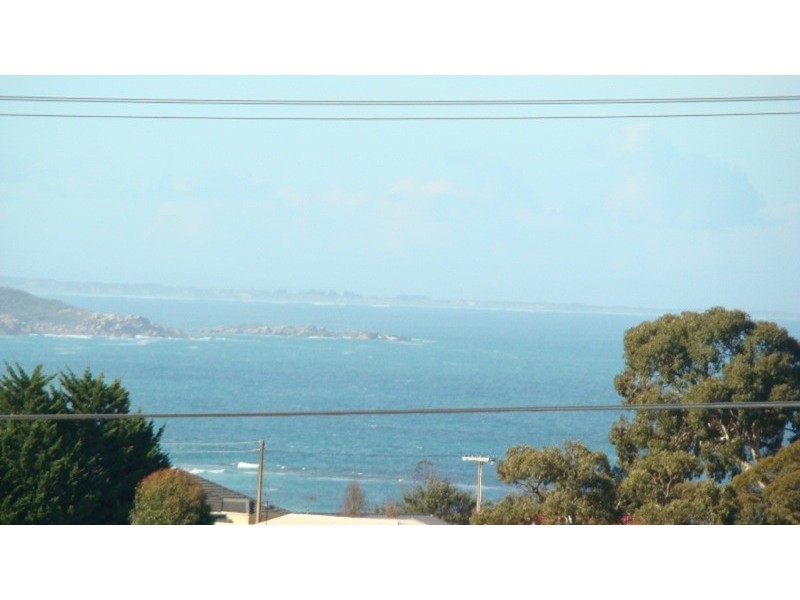 16 Greenhills Road, Victor Harbor SA 5211