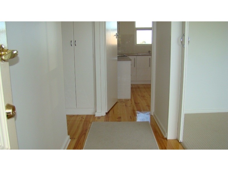 16 Greenhills Road, Victor Harbor SA 5211