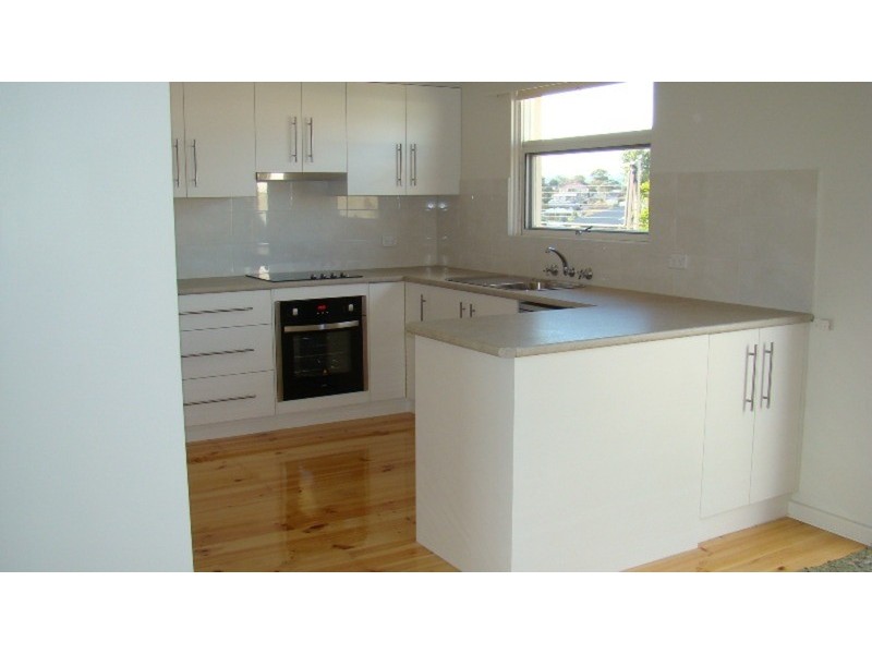 16 Greenhills Road, Victor Harbor SA 5211