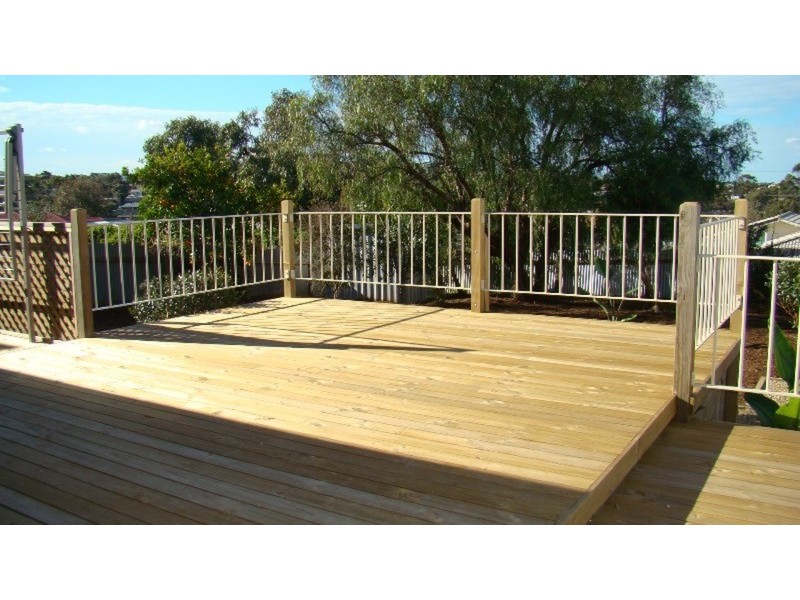 16 Greenhills Road, Victor Harbor SA 5211