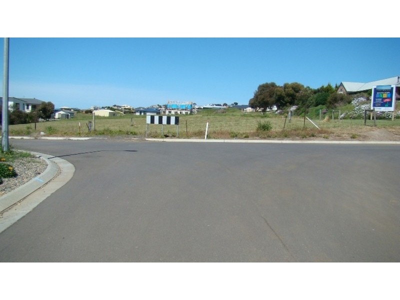 Lts 1,17,18,19,20 White Close, Encounter Bay SA 5211