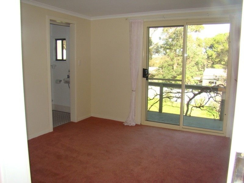 5 James Street, Victor Harbor SA 5211