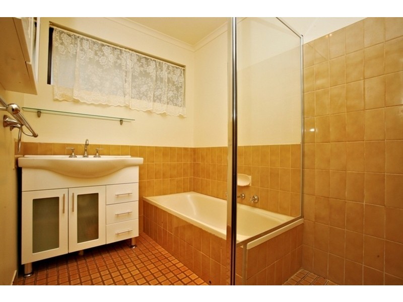 11 Folkestone Terrace, Victor Harbor SA 5211