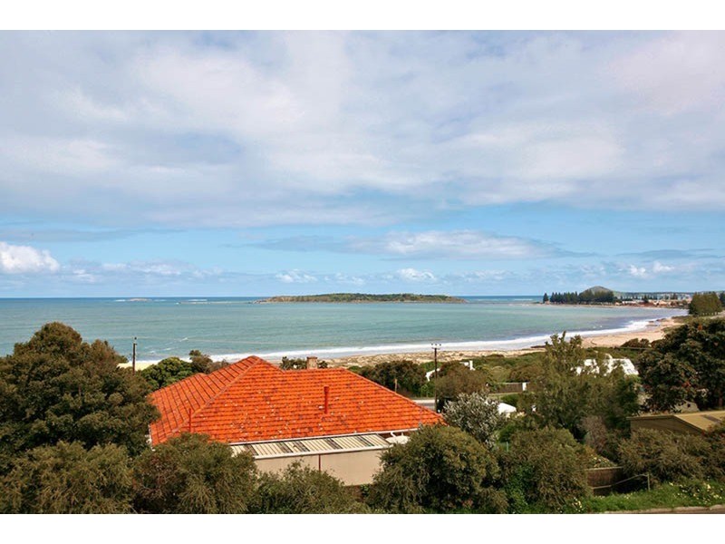 13 The Crescent, Victor Harbor SA 5211