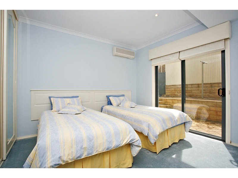 13 The Crescent, Victor Harbor SA 5211
