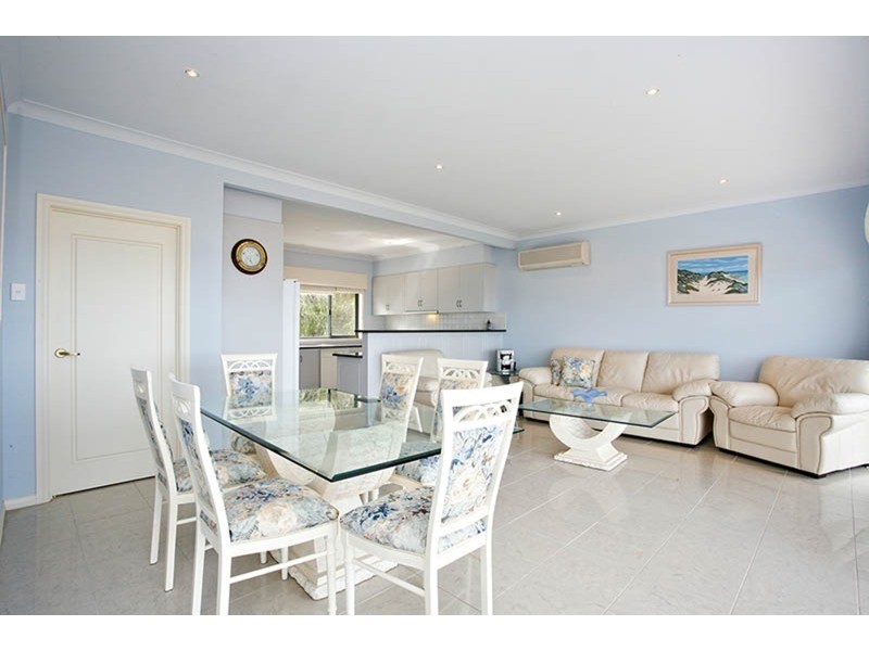 13 The Crescent, Victor Harbor SA 5211