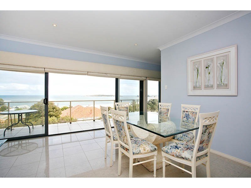 13 The Crescent, Victor Harbor SA 5211
